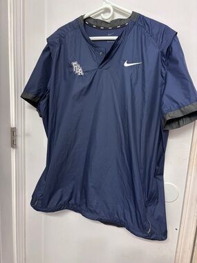 Nike Men’s Navy Dri Fit Moisture Wicking Shirt Sleeveless XL Windbreaker Shirt